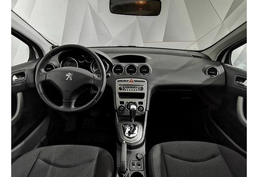 Peugeot 408 1.6 VTi AT (120 л.с.) Белый в АВИЛОН. Слайд №14 Peugeot 408 1.6 VTi AT (120 л.с.) Белый в АВИЛОН. Слайд №14