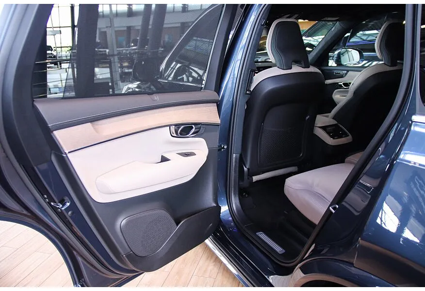 АВИЛОН - Volvo XC90 2.0 B5 mild hybrid AT AWD (7 мест) (258 л.с.) Plus Синий - slide 10
