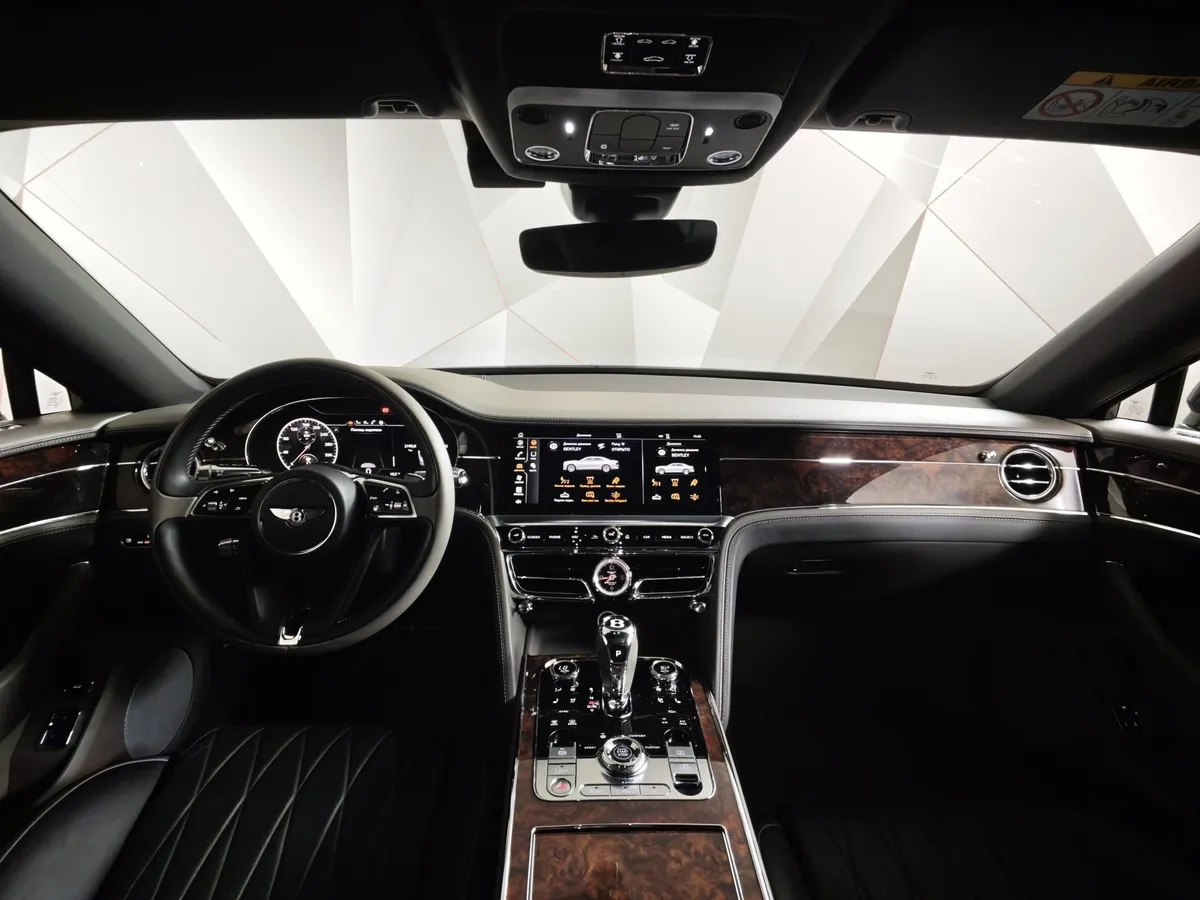 Bentley Flying Spur 6.0 W12 AWD AT (635 л.с.) Черный в АВИЛОН. Слайд №14