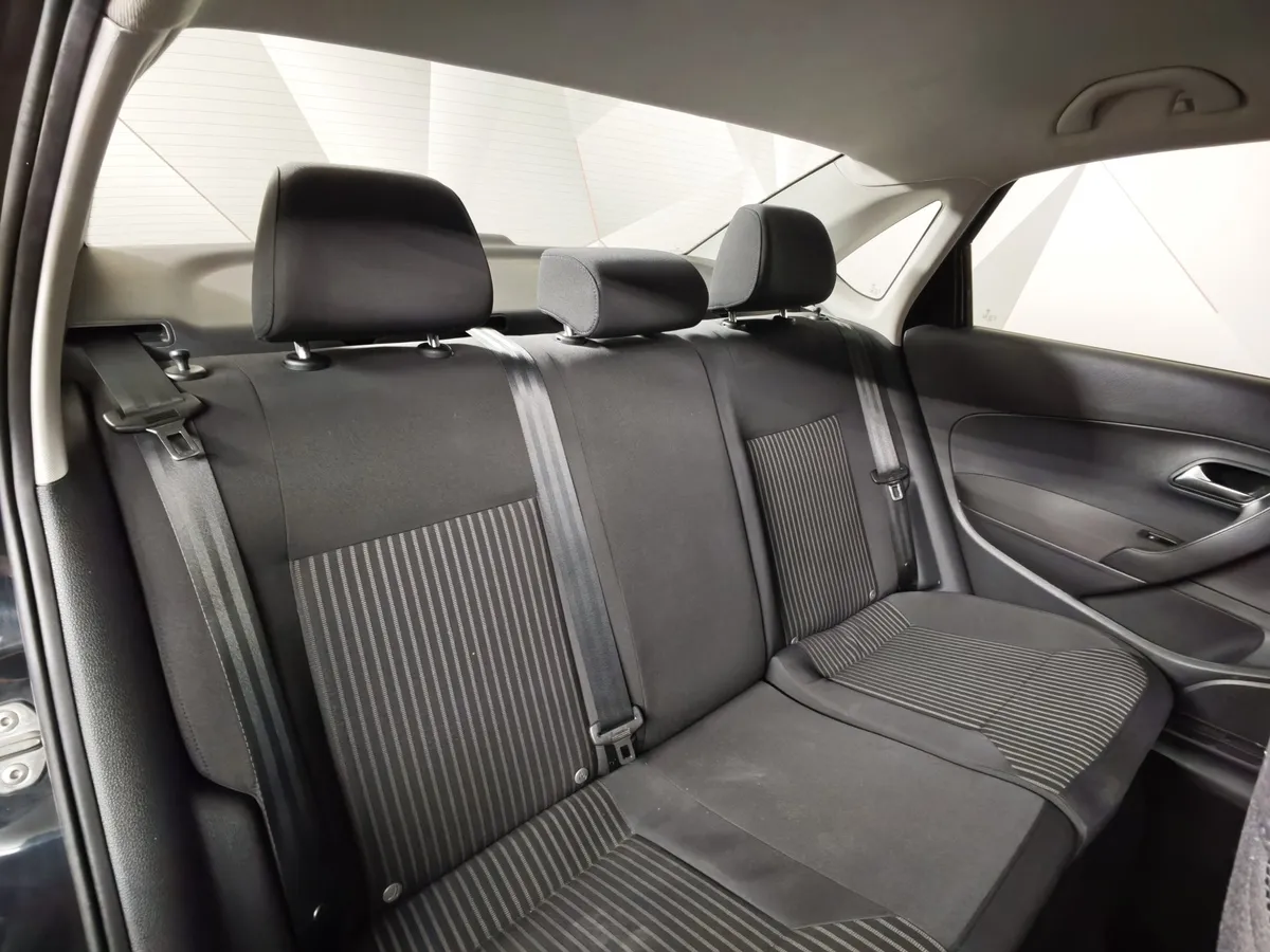 Volkswagen Polo 1.6 Tiptronic (105 л.с.) Comfortline Черный в АВИЛОН. Слайд №16