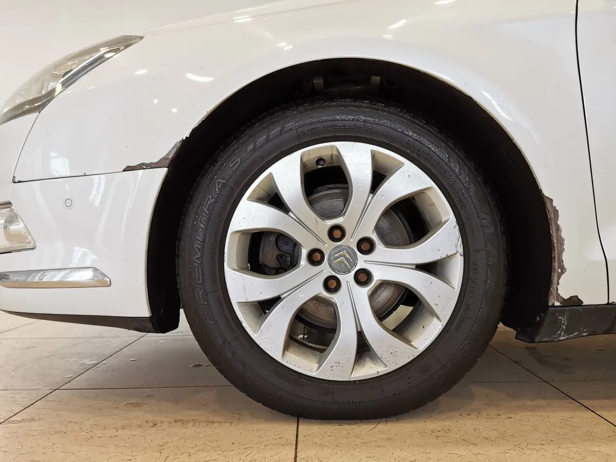 Citroen C5 1.6 THP AT (150 л.с.) Белый в АВИЛОН. Слайд №9