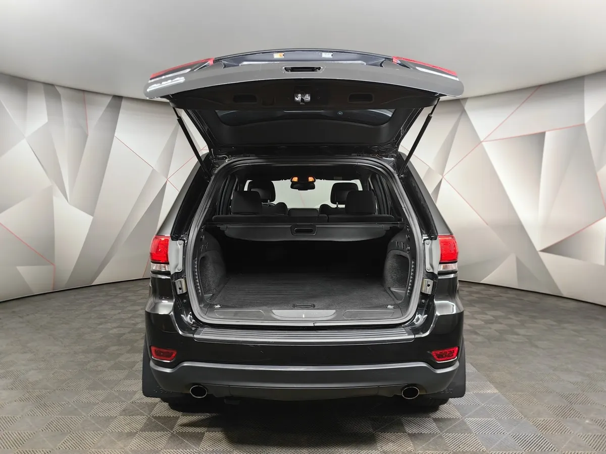 Jeep Grand Cherokee 3.0 TD AT (241 л.с.) Черный в АВИЛОН. Слайд №11