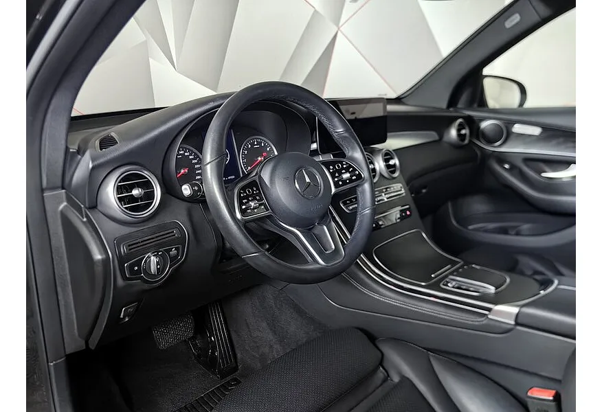 Mercedes-Benz GLC 200 9G-TRONIC 4MATIC (197 л.с.) Premium Черный в АВИЛОН. Слайд №19