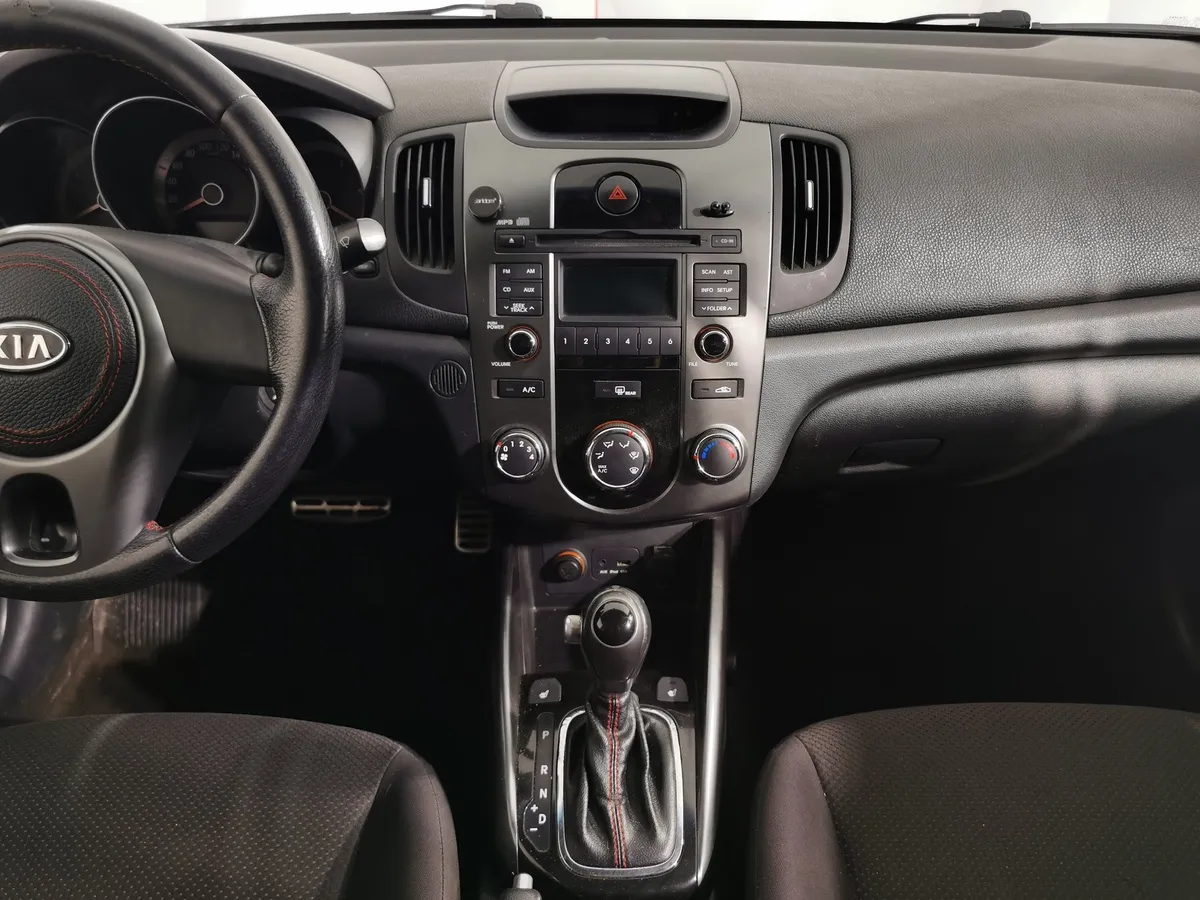 Kia Cerato 1.6 AT (126 л.с.) Черный в АВИЛОН. Слайд №14