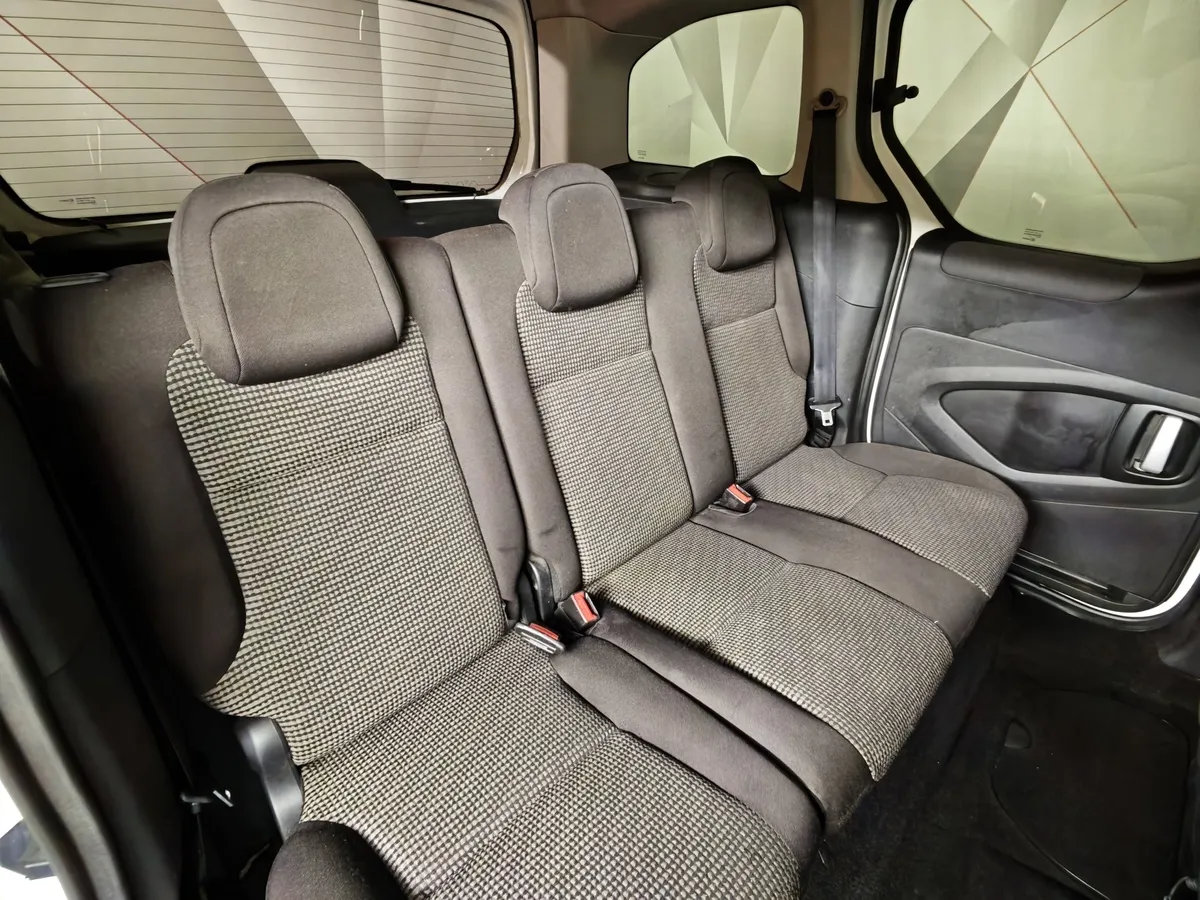 Peugeot Partner 1.6 e-HDi ETG (90 л.с.) Белый в АВИЛОН. Слайд №15