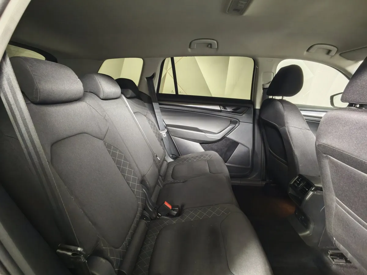 Skoda Kodiaq 1.4 TSI DSG 4X4 (150 л.с.) Белый в АВИЛОН. Слайд №15