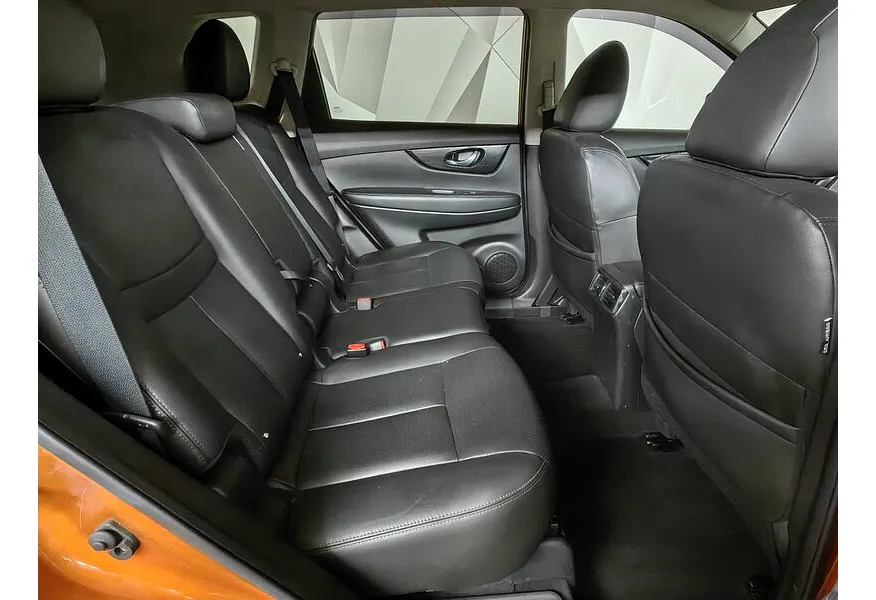 Nissan X-Trail 2.5 CVT AWD (171 л.с.) Оранжевый в АВИЛОН. Слайд №16