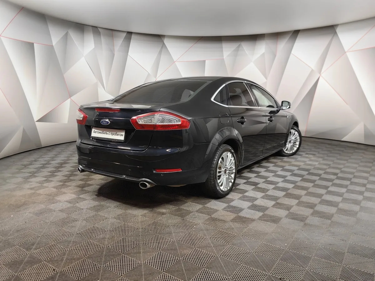 Ford Mondeo 2.0 EcoBoost AT (199 л.с.) Titanium Черный в АВИЛОН. Слайд №2