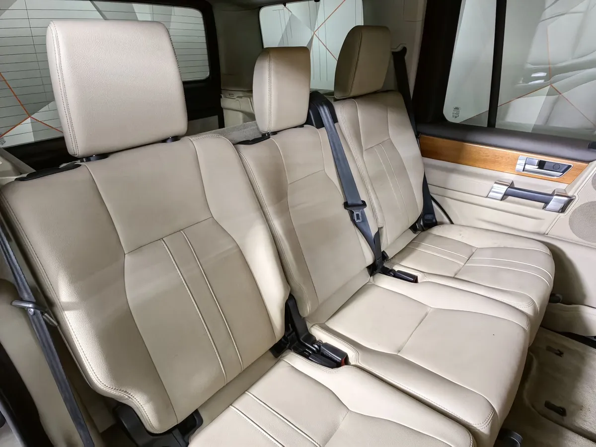 Land Rover Discovery 3.0 SDV6 4WD AT (252 л.с.) HSE Коричневый в АВИЛОН. Слайд №14