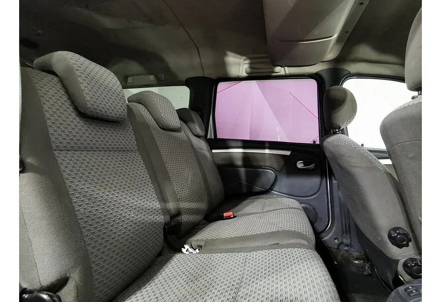 ВАЗ (Lada) Largus 1.6 MT 16 кл (5 мест) (105 л.с.) Серебристый в АВИЛОН. Слайд №12