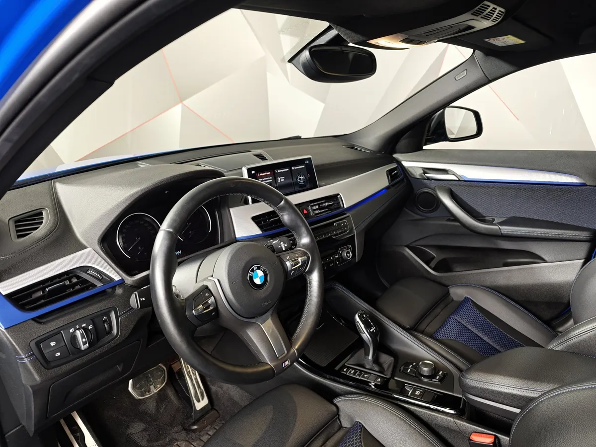 BMW X2 20i xDrive AT (192 л.с.) M Sport Синий в АВИЛОН. Слайд №12