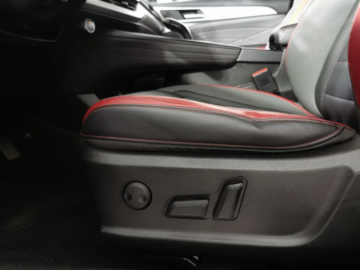 Haval F7x 2.0T AWD 7DCT (190 л.с.) Tech Plus Черный в АВИЛОН. Слайд №20