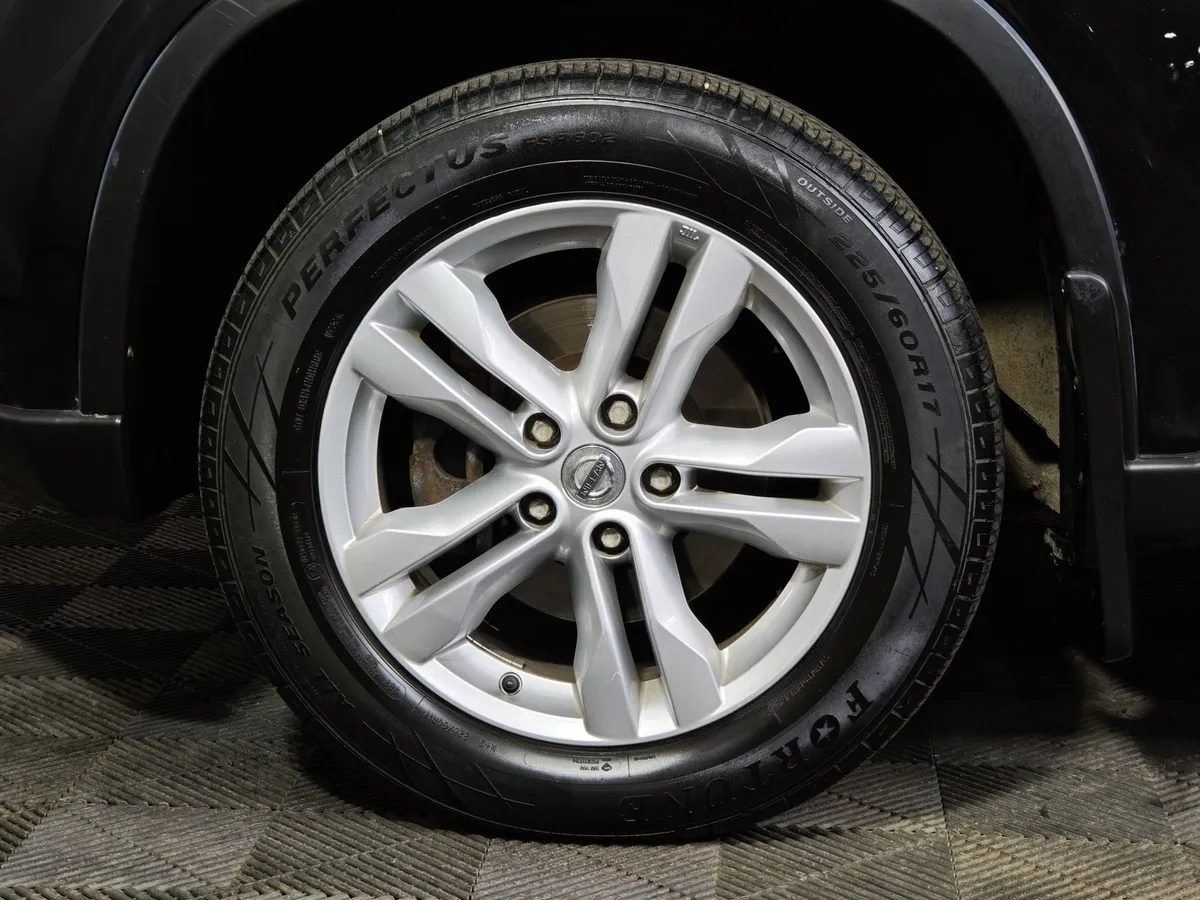 Nissan X-Trail 2.0 CVT AWD (141 л.с.) Черный в АВИЛОН. Слайд №9