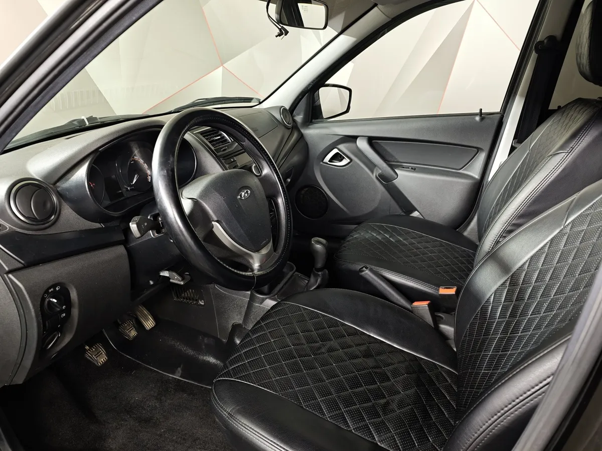 ВАЗ (Lada) Granta 1.6 MT (90 л.с.) Comfort Черный в АВИЛОН. Слайд №19