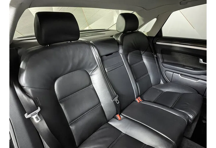 Audi S8 5.2 FSI quattro AT (450 л.с.) Черный в АВИЛОН. Слайд №16