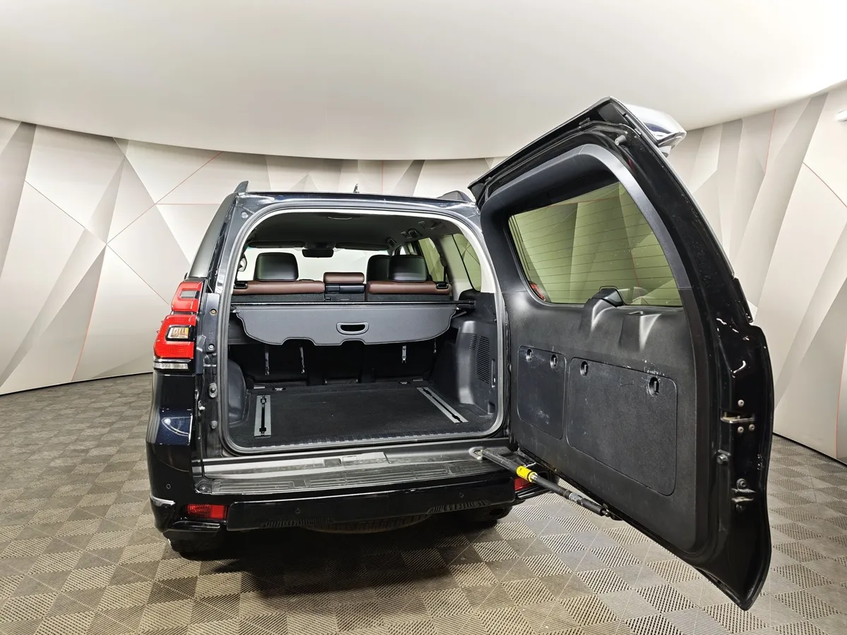 Toyota Land Cruiser Prado 4.0 AT AWD (249 л.с.) Черный в АВИЛОН. Слайд №11