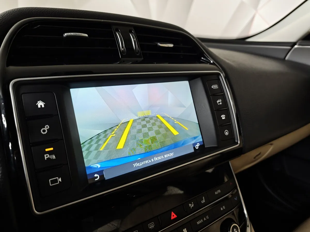 Jaguar XE 2.0 D AT AWD (180 л.с.) S Синий в АВИЛОН. Слайд №22