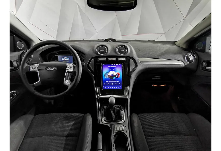 Ford Mondeo 2.0 MT (145 л.с.) Серебристый в АВИЛОН. Слайд №14