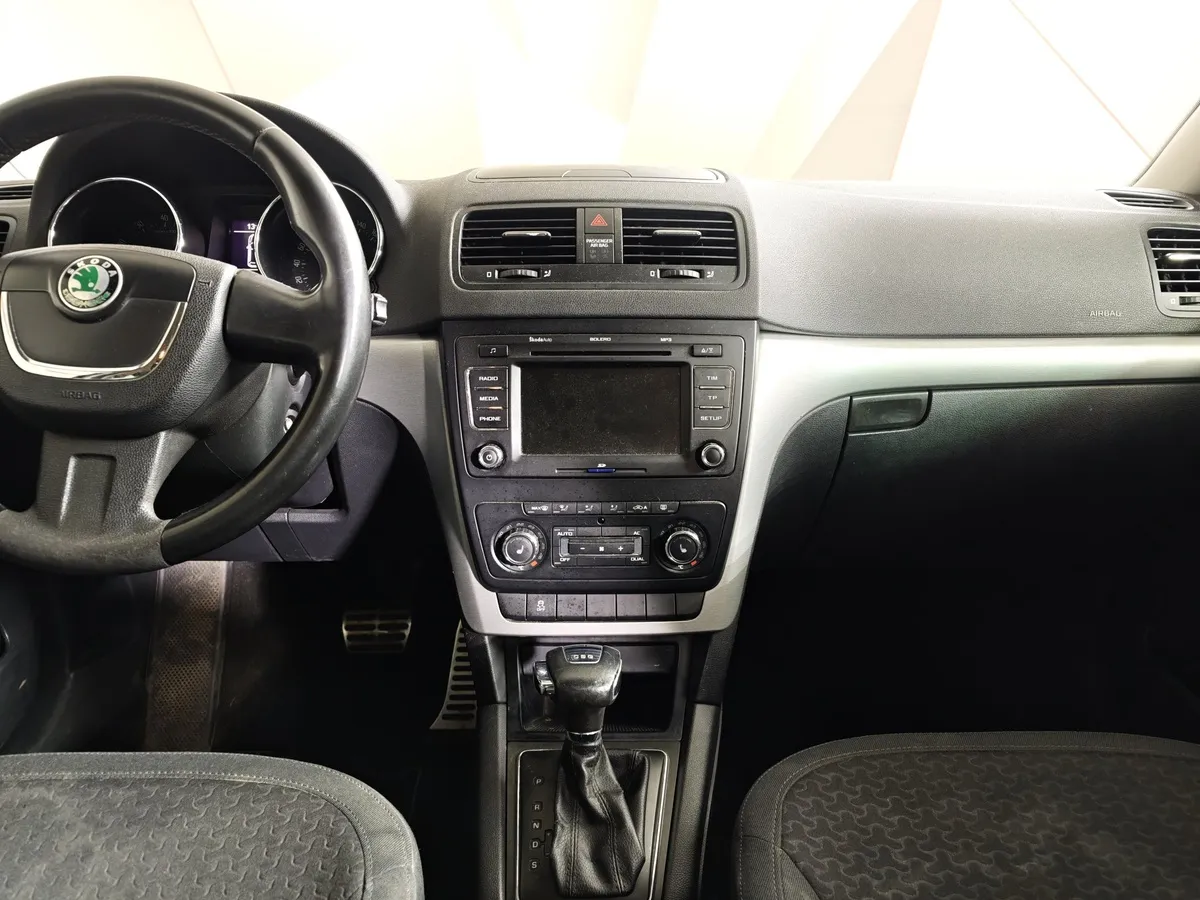 Skoda Yeti 1.2 TSI DSG (105 л.с.) Active Белый в АВИЛОН. Слайд №15