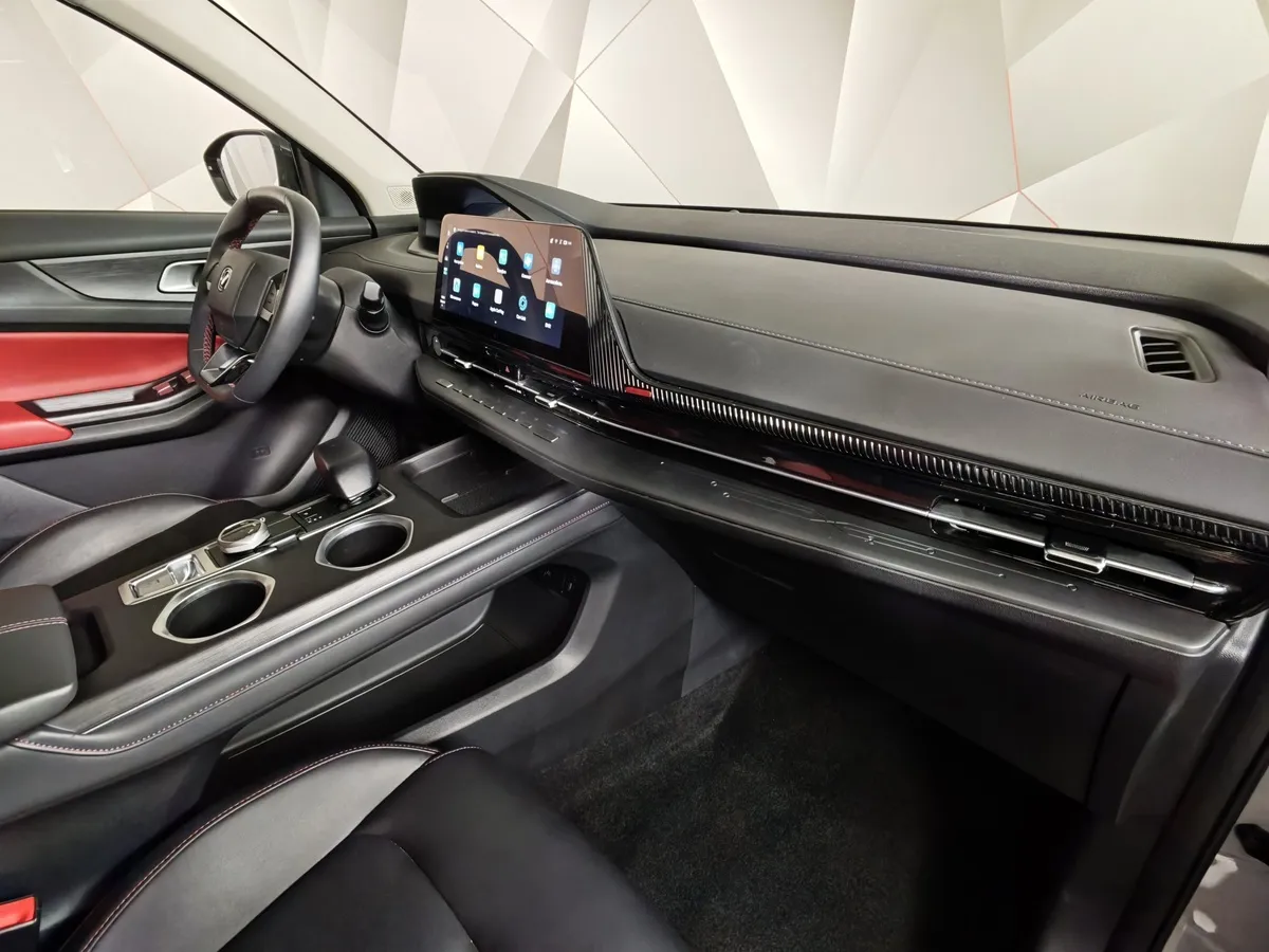 Changan UNI-S 1.5T 7DCT 2WD (181 л.с.) Tech Серый в АВИЛОН. Слайд №13