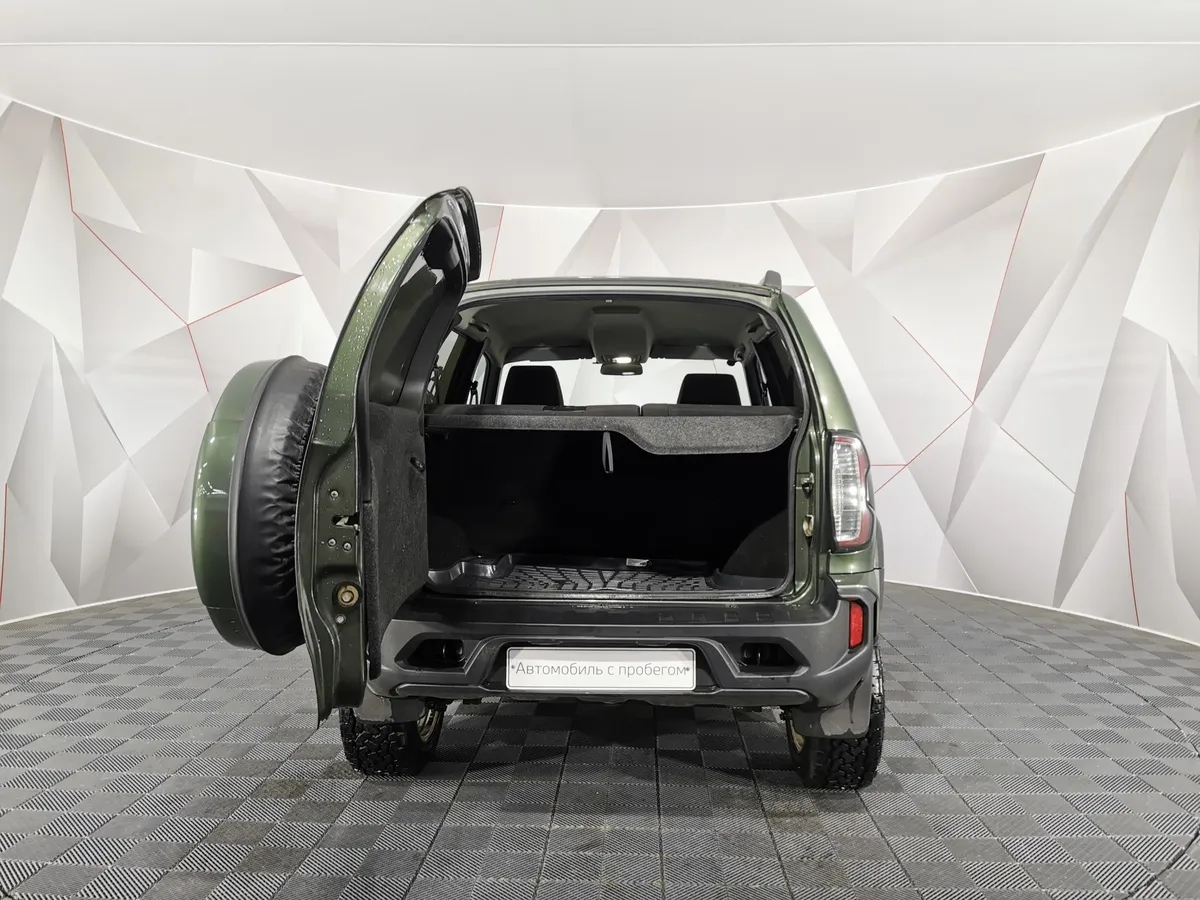 ВАЗ (Lada) Niva 1.7 MT 4WD (80 л.с.) Black Зеленый в АВИЛОН. Слайд №11