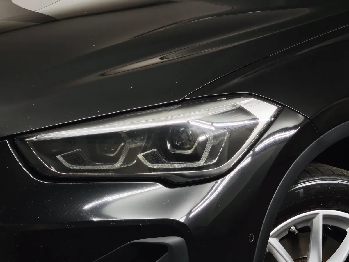 BMW X1 20i xDrive Steptronic AT (192 л.с.) Черный в АВИЛОН. Слайд №8