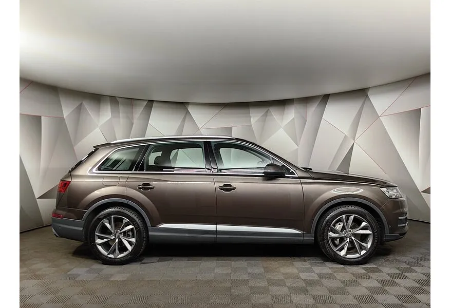 Audi Q7 3.0 TDI Tiptronic quattro (249 л.с.) Коричневый в АВИЛОН. Слайд №6