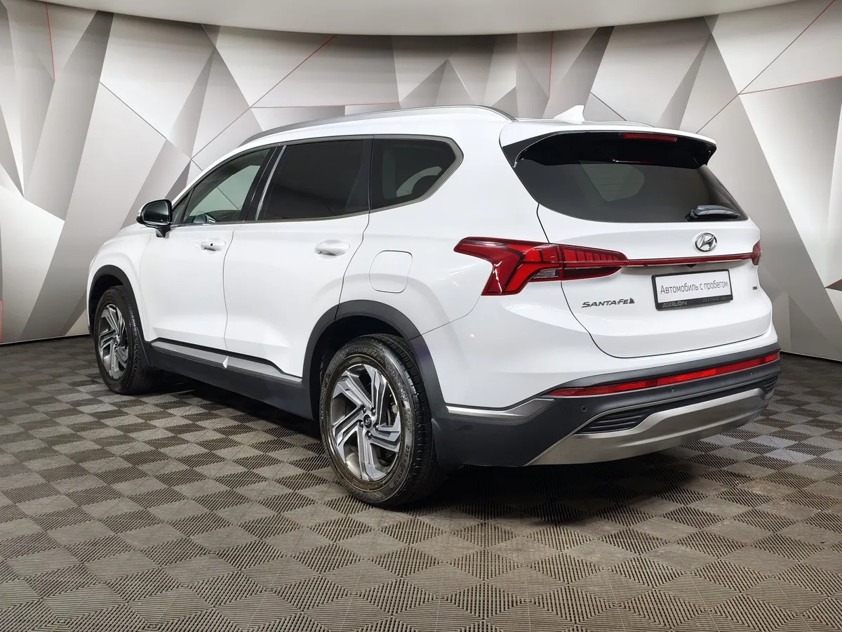 Hyundai Santa Fe 2.5 AWD 6AT (7 мест) (180 л.с.)   Prestige + Smart Sense Белый в АВИЛОН. Слайд №4