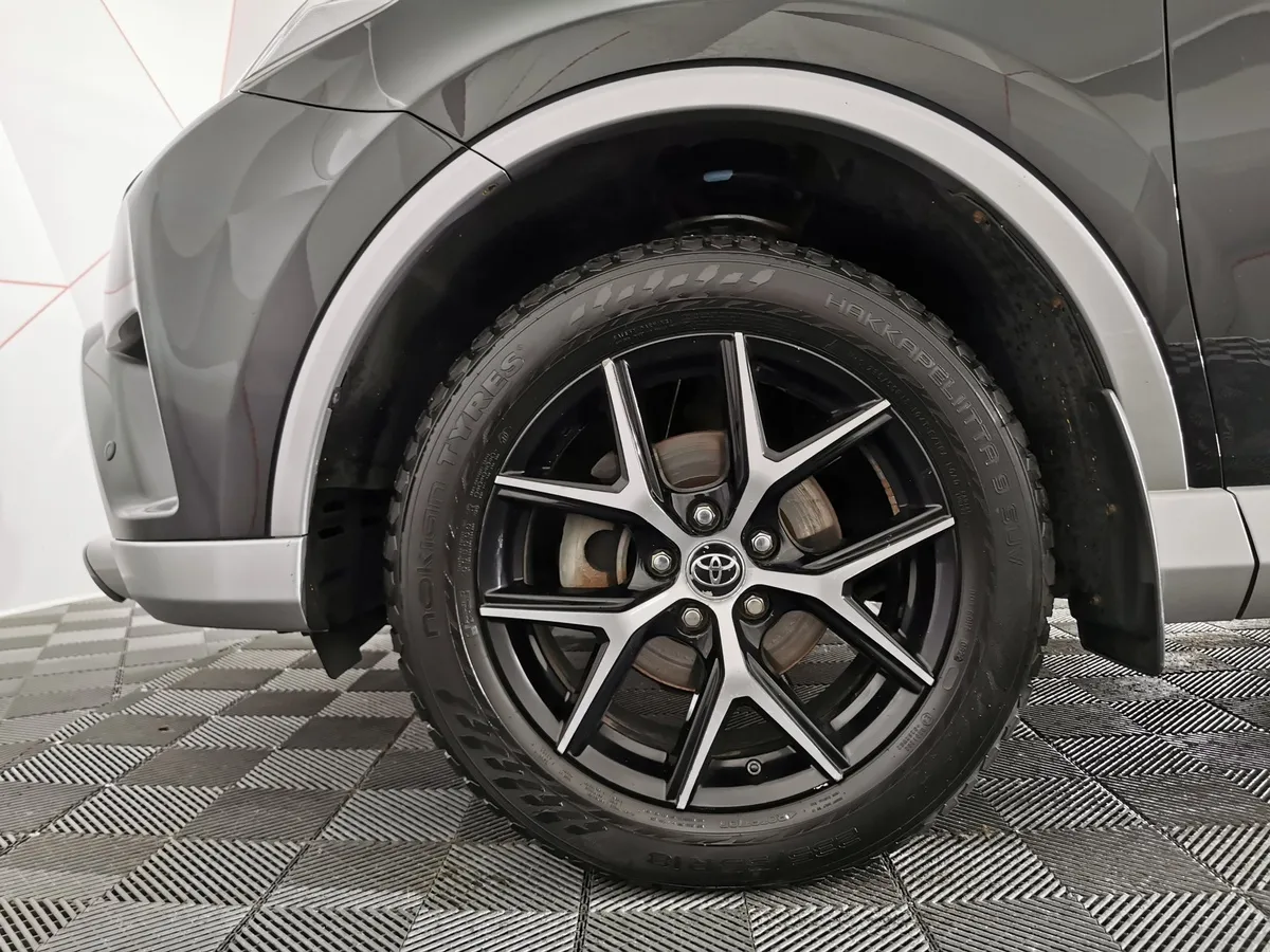 Toyota RAV4 2.0 CVT AWD (146 л.с.) Классик Черный в АВИЛОН. Слайд №9