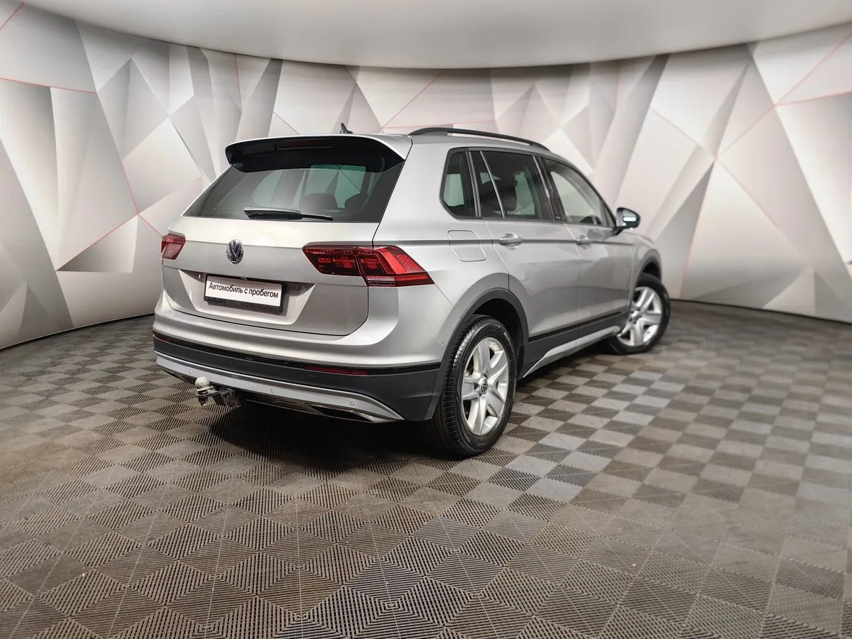 Volkswagen Tiguan 2.0 TDI 4Motion DSG (150 л.с.) OFFROAD Серый в АВИЛОН. Слайд №2