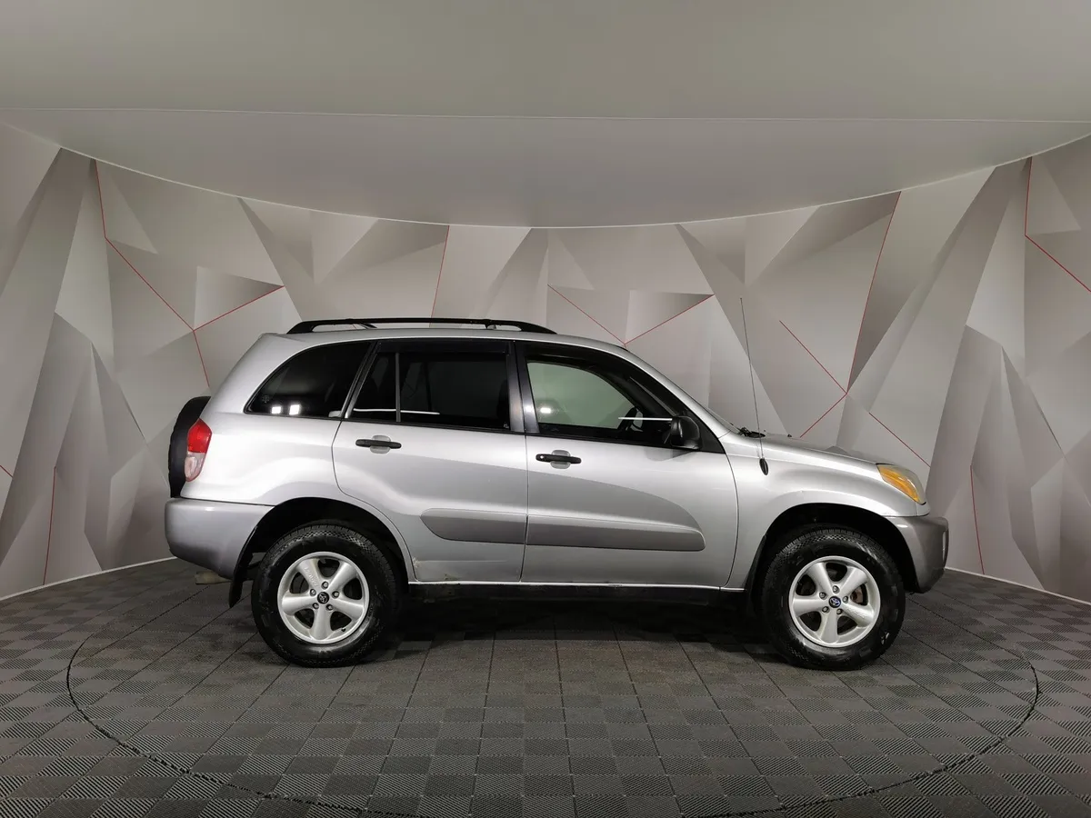 Toyota RAV4 2.0 AT AWD (150 л.с.) Серебристый в АВИЛОН. Слайд №6