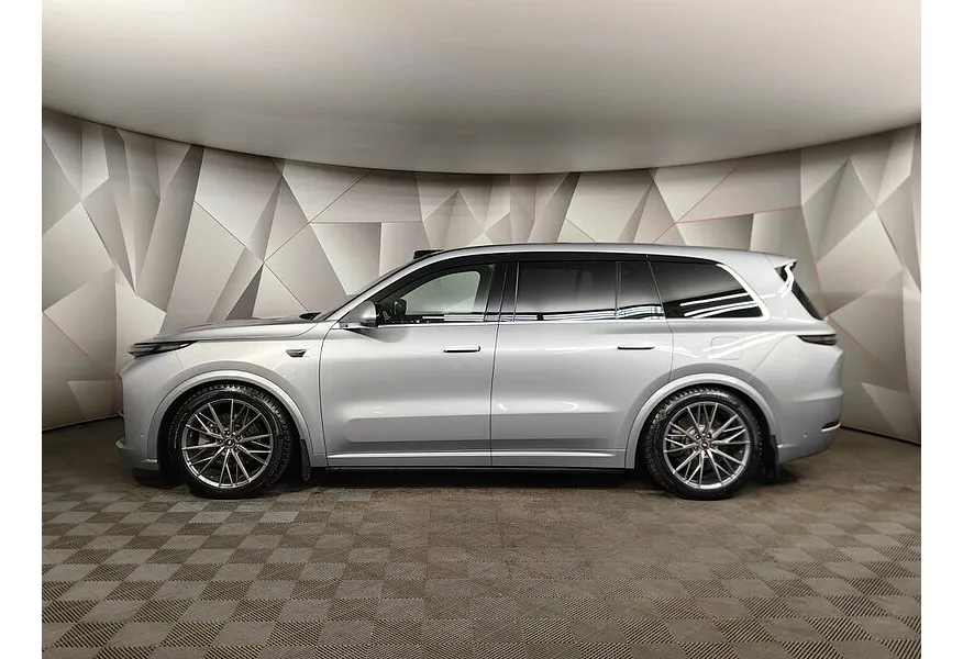 Li Auto L9 1.5 AT 4WD (449 л.с.) Ultra Серый в АВИЛОН. Слайд №5