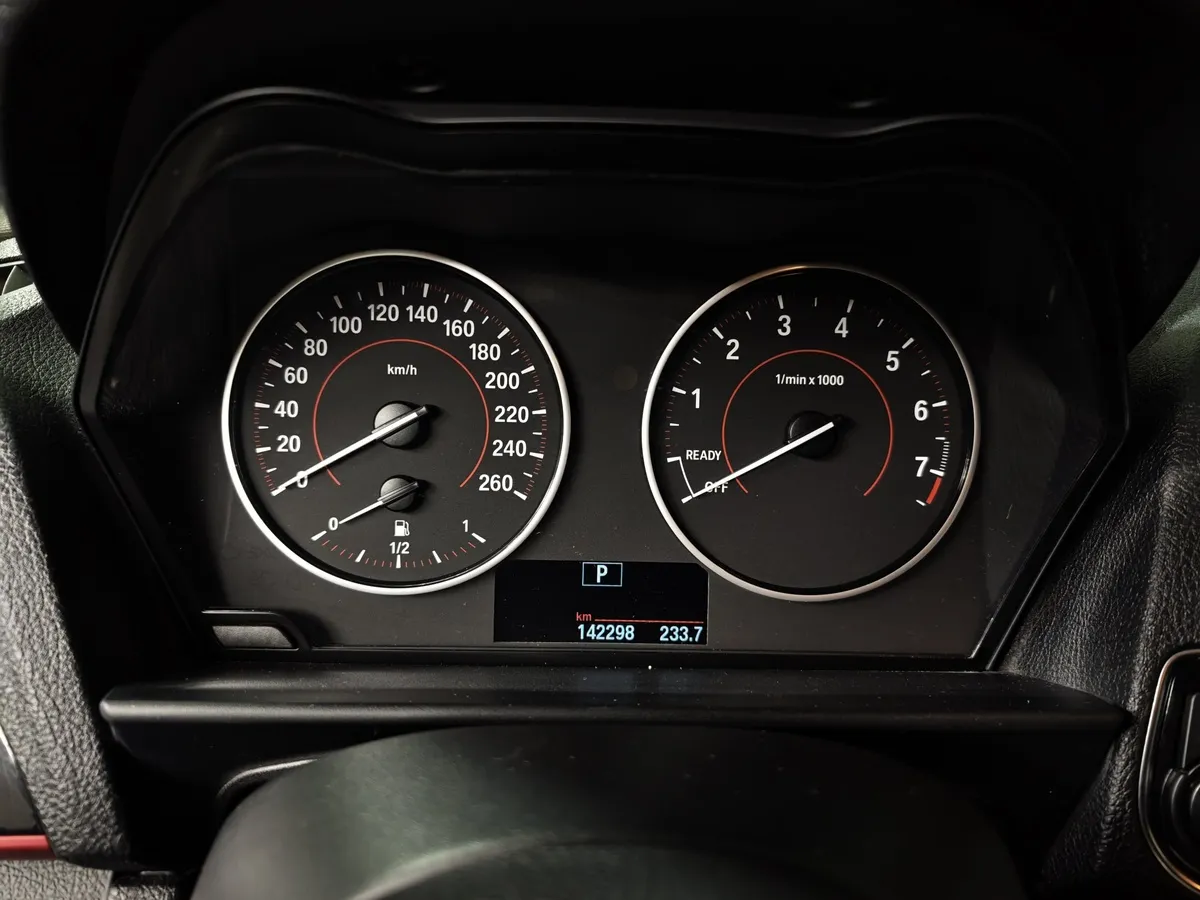 BMW 1 серия 116i AT (136 л.с.) Серый в АВИЛОН. Слайд №13