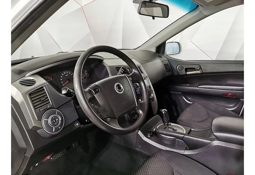 SsangYong Kyron 2.3 E-Tronic 4WD (150 л.с.) Белый в АВИЛОН. Слайд №18