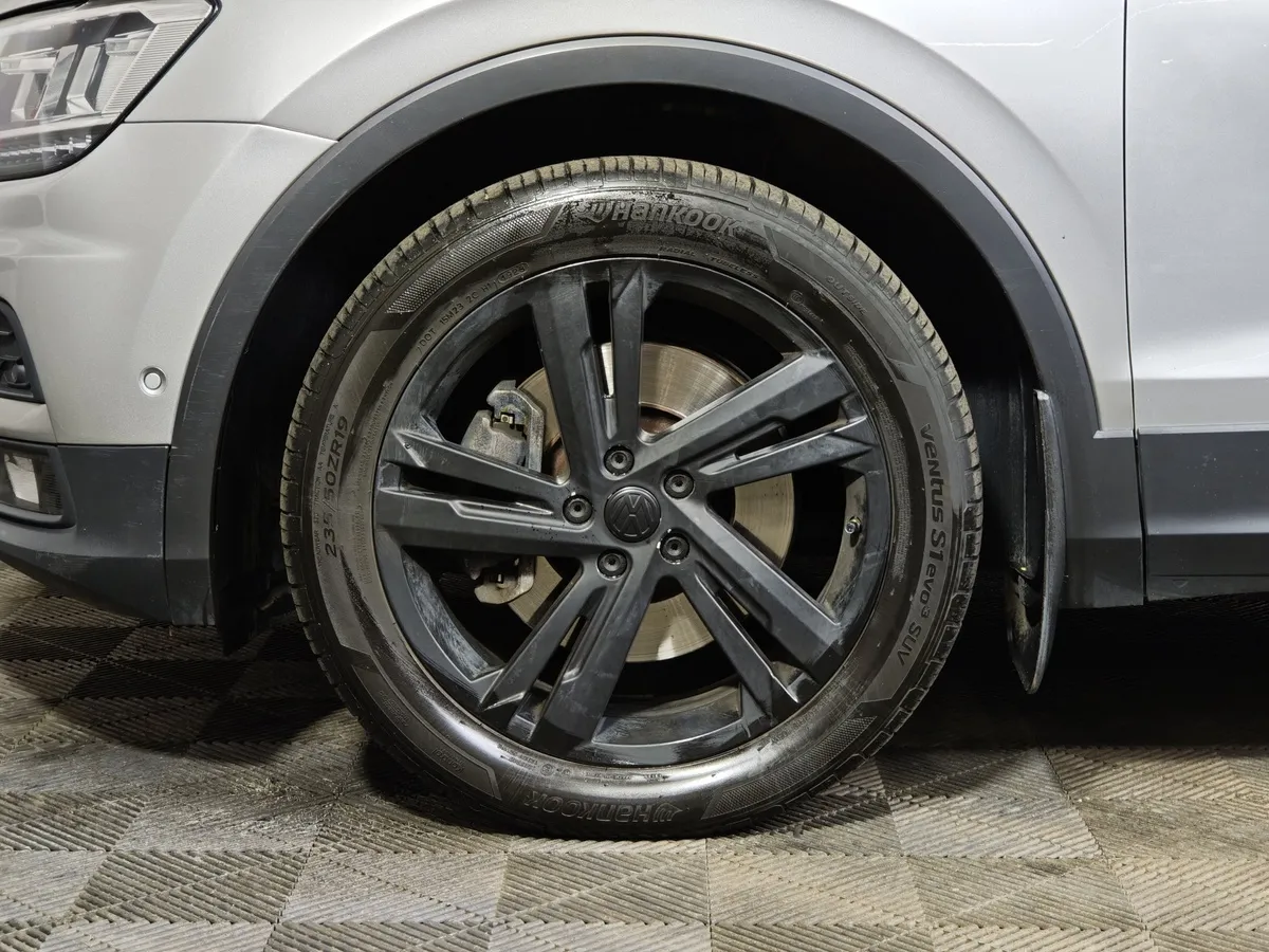 Volkswagen Tiguan 2.0 TSI 4Motion DSG (180 л.с.) Comfortline Серебристый в АВИЛОН. Слайд №9
