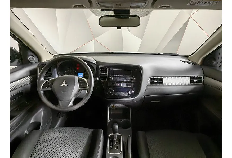 Mitsubishi Outlander 2.0 CVT 4WD (146 л.с.) Белый в АВИЛОН. Слайд №13