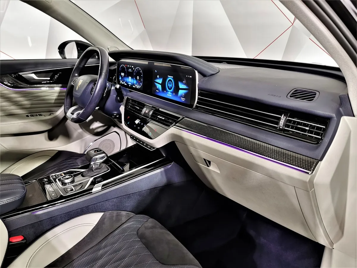 Hongqi HS5 2.0 AT 4WD (224 л.с.) Делюкс Черный в АВИЛОН. Слайд №12