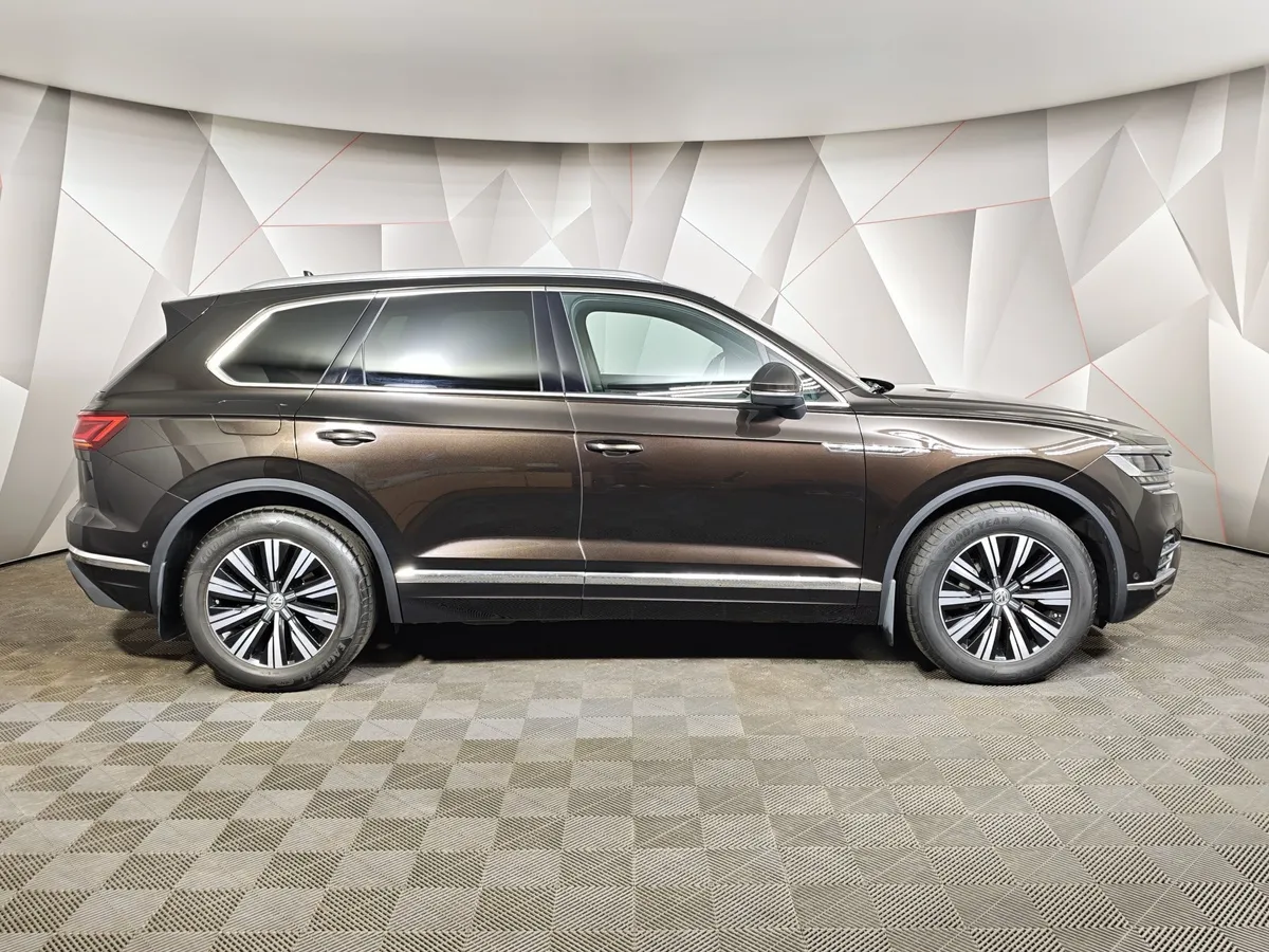Volkswagen Touareg 2.0 TSI Tiptronic 4Motion (249 л.с.) Exclusive Коричневый в АВИЛОН. Слайд №6