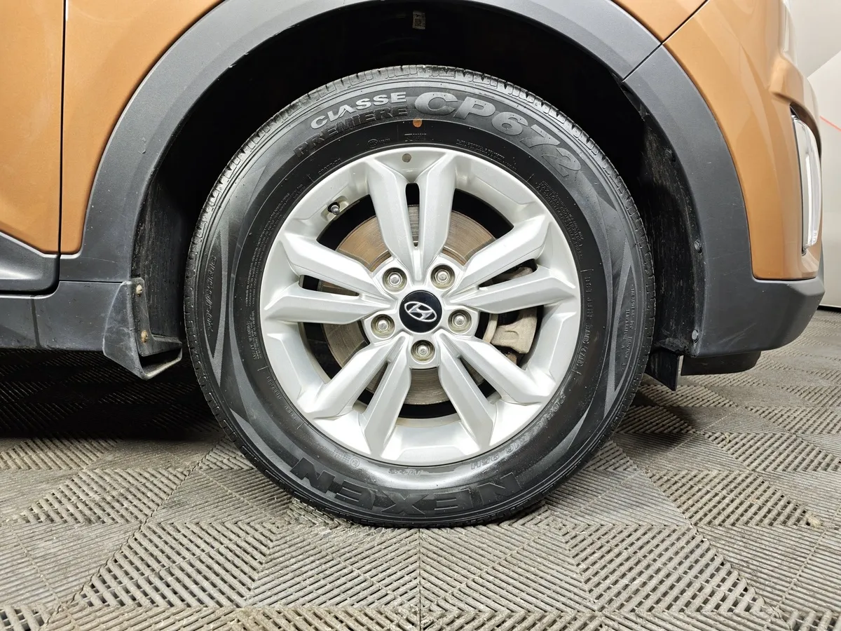 Hyundai Creta 1.6 MT AWD (121 л.с.) Comfort Коричневый в АВИЛОН. Слайд №9