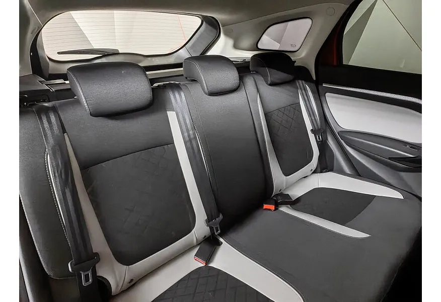 ВАЗ (Lada) Vesta 1.8 MT (122 л.с.) Оранжевый в АВИЛОН. Слайд №16