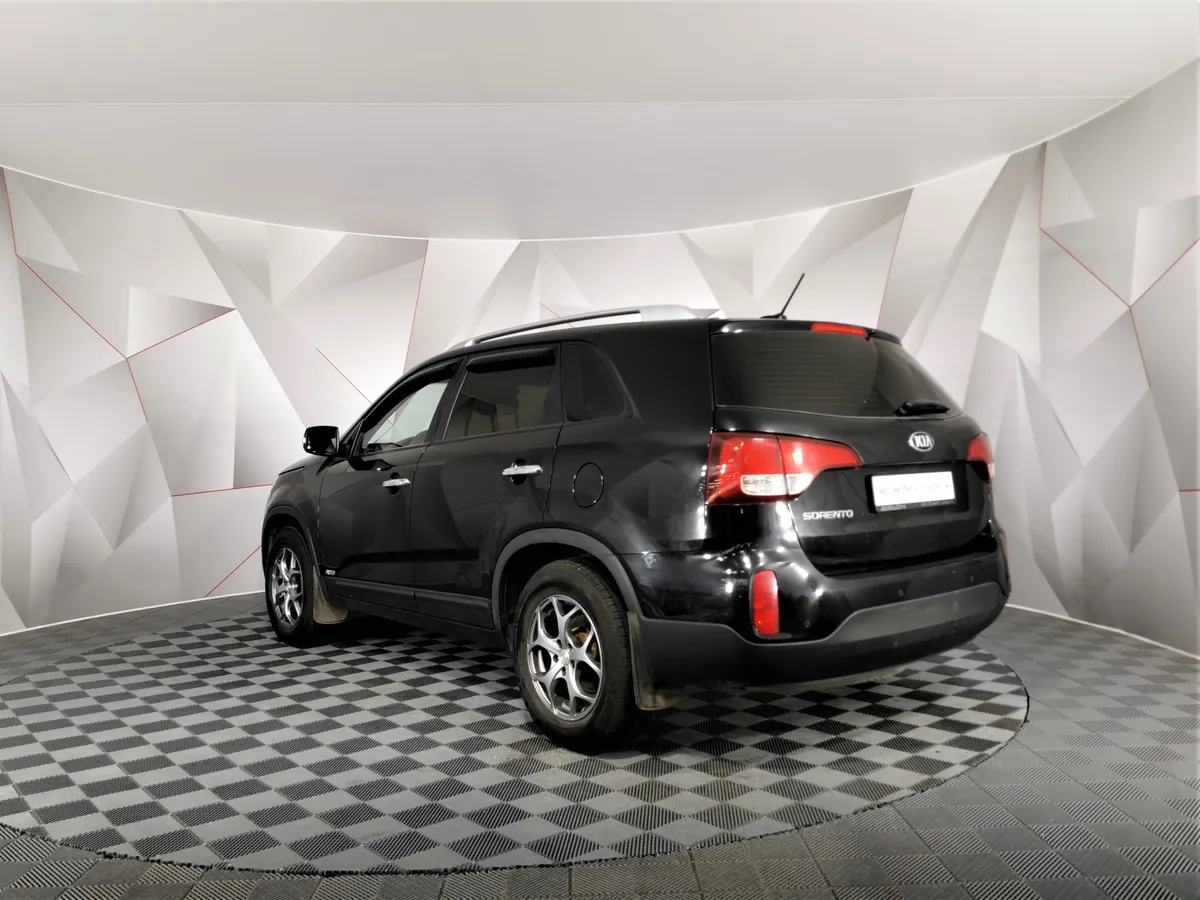 Kia Sorento 2.4 MT (175 л.с.) Черный в АВИЛОН. Слайд №4