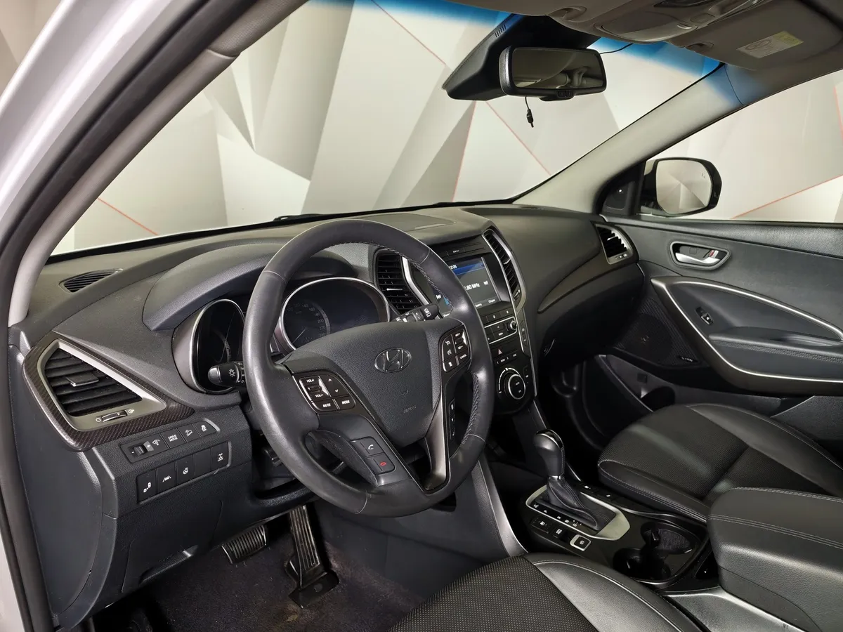 Hyundai Santa Fe 2.4 AT AWD (171 л.с.) Comfort Белый в АВИЛОН. Слайд №19
