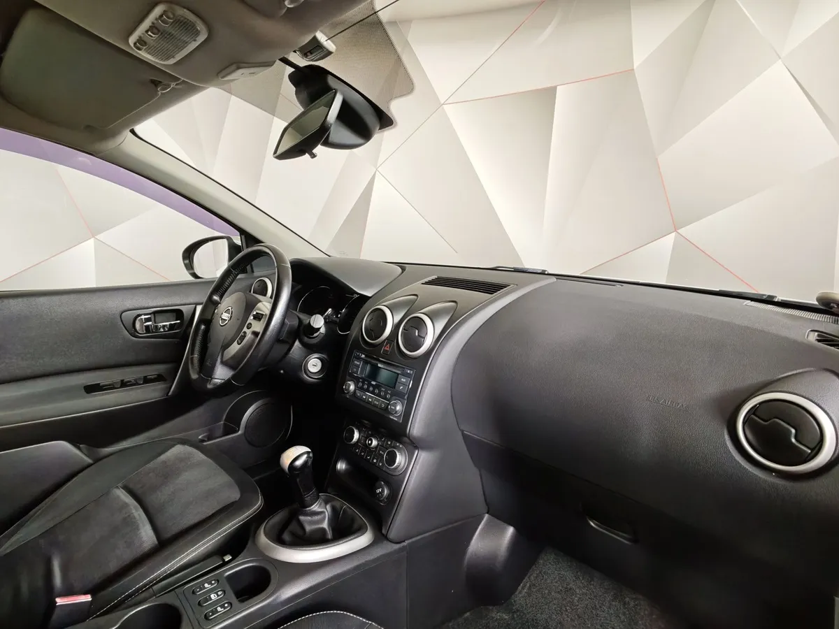 Nissan Qashqai 1.6 MT FWD (114 л.с.) Белый в АВИЛОН. Слайд №13