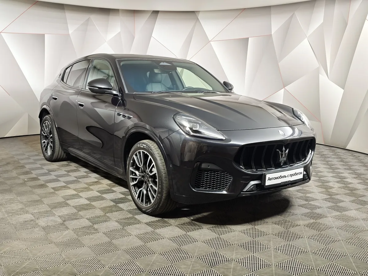 Maserati Grecale 2.0T AT AWD (330 л.с.) Modena Черный в АВИЛОН. Слайд №3