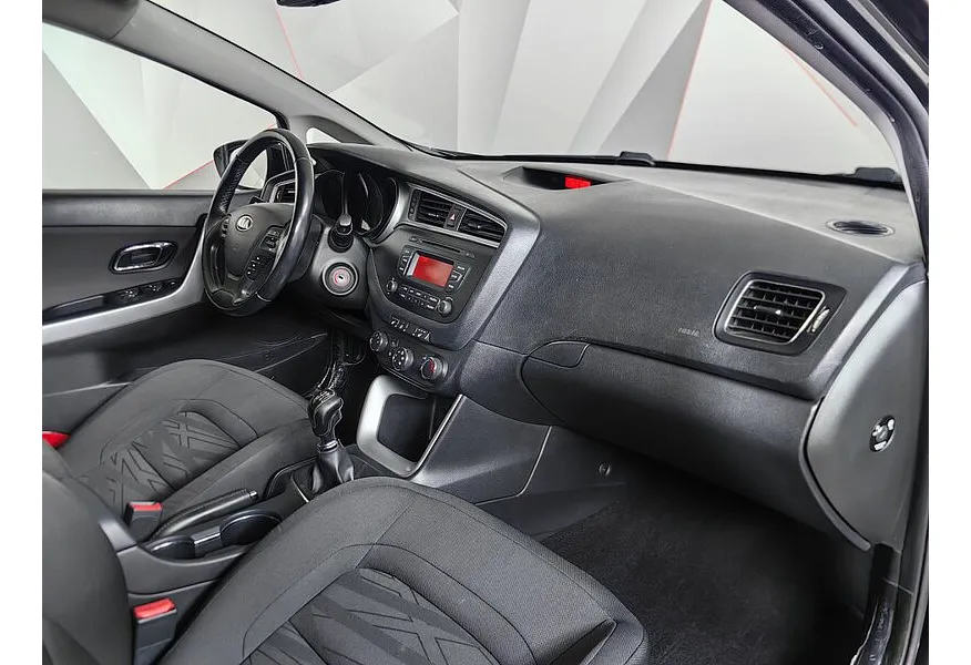 Kia Ceed 1.6 AT (130 л.с.) Classic Черный в АВИЛОН. Слайд №13