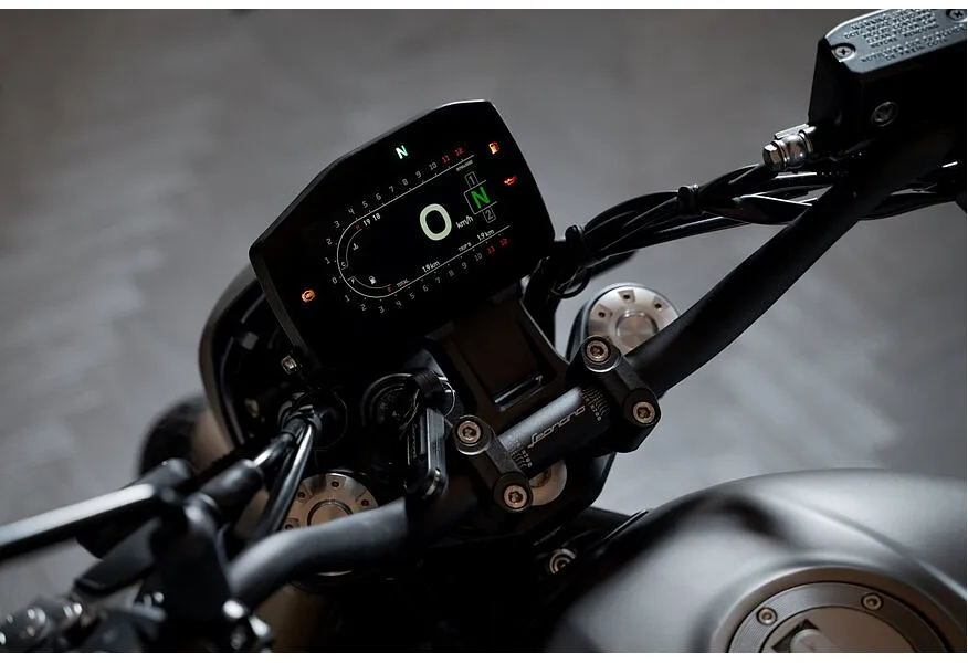 LIVE. Слайд №9