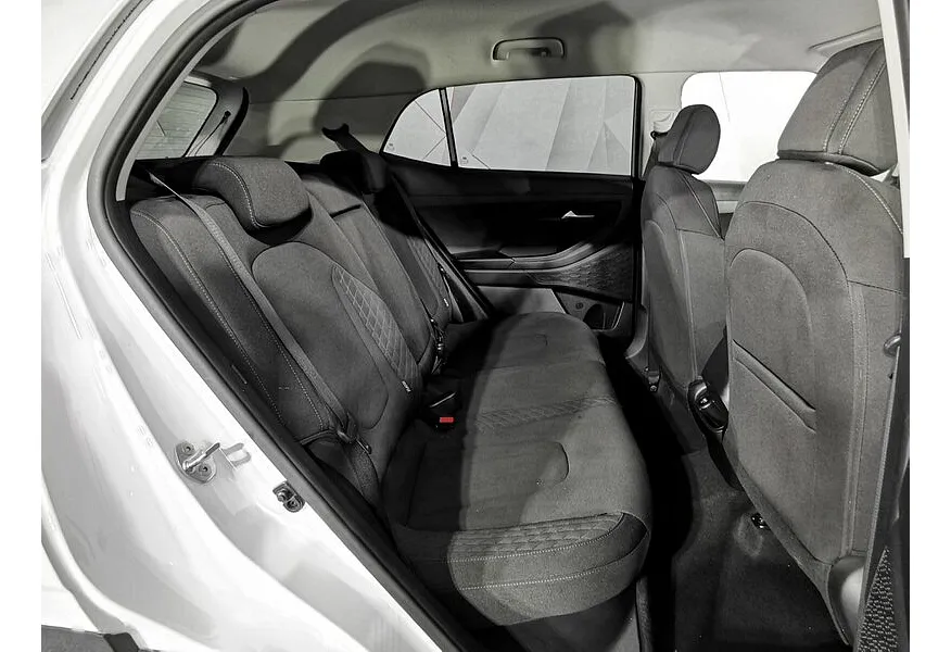 Hyundai Creta 1.6 AT (123 л.с.) Travel + Advanced Белый в АВИЛОН. Слайд №16