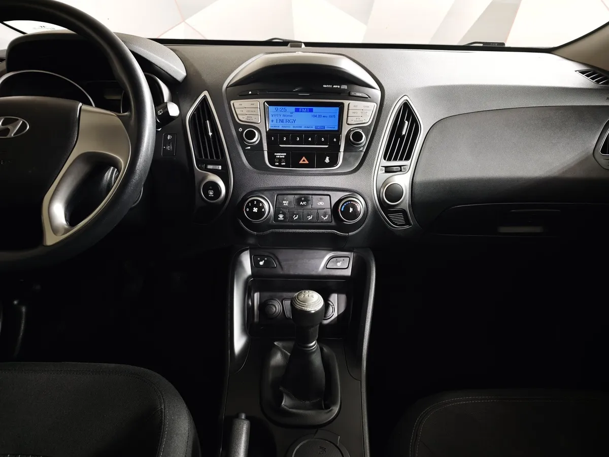 Hyundai ix35 2.0 MT 2WD (150 л.с.) Classic Коричневый в АВИЛОН. Слайд №15
