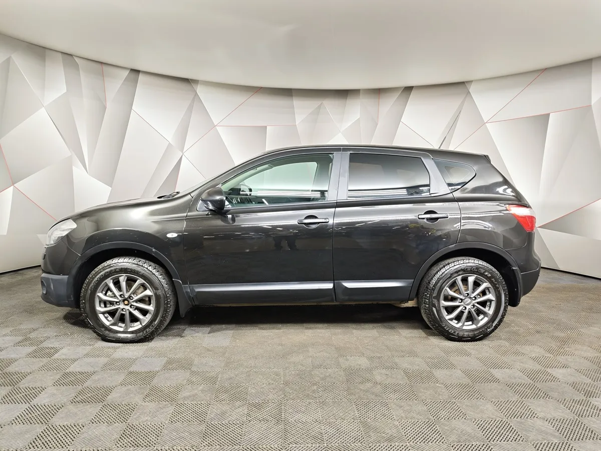 Nissan Qashqai 1.6 CVT FWD (117 л.с.) Черный в АВИЛОН. Слайд №5
