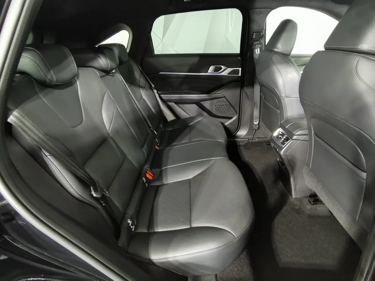 Haval F7 1.5T FWD 7DCT (150 л.с.) Премиум Черный в АВИЛОН. Слайд №15